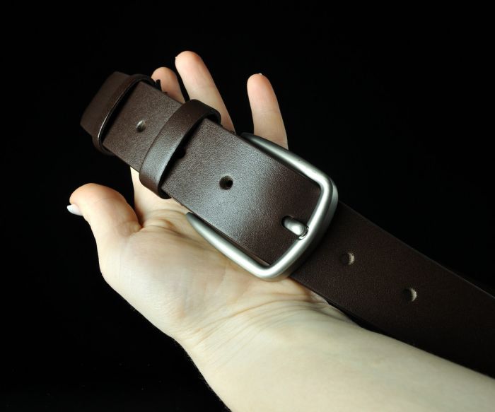 Чоловічий шкіряний ремінь великого розміру Kremen коричневий (класична пряжка)