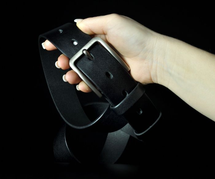 Чоловічий шкіряний ремінь преміум Kremen чорний 4 см (класична пряжка)