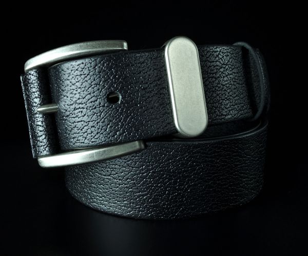 Чоловічий шкіряний ремінь Kremen чорний структурний 4 см (класична пряжка)