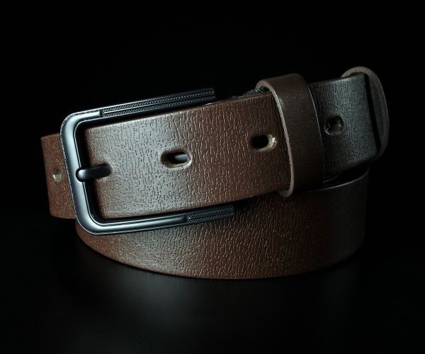 Чоловічий шкіряний ремінь Kremen коричневий структурний 3,5 см (класична чорна пряжка)