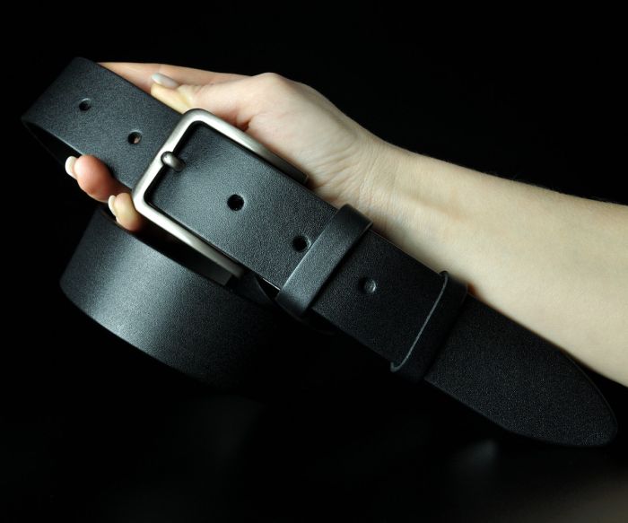 Чоловічий шкіряний ремінь Kremen батал чорний гладкий 4 см (класична пряжка)