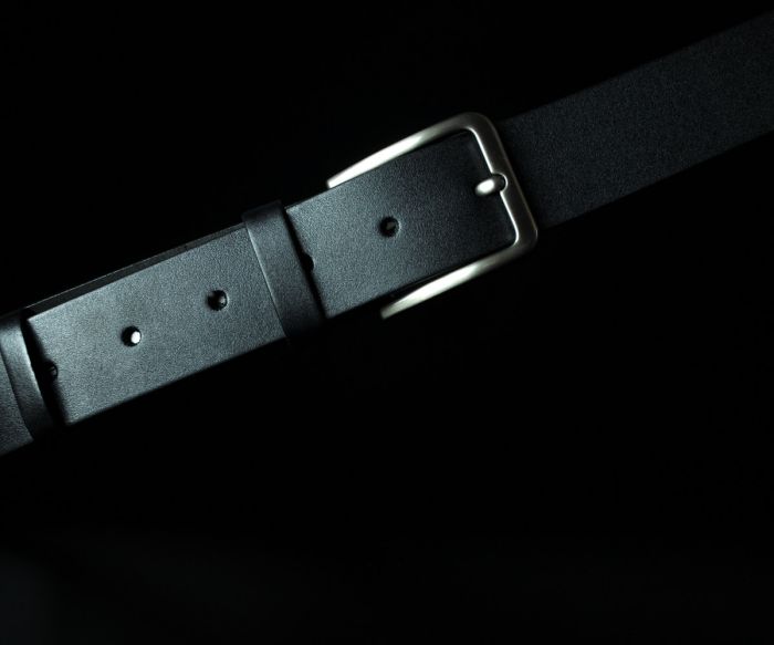 Чоловічий шкіряний ремінь Kremen батал чорний гладкий 4 см (класична пряжка)