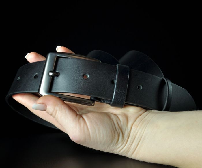 Чоловічий шкіряний ремінь Kremen чорний гладкий 4 см (класична пряжка)