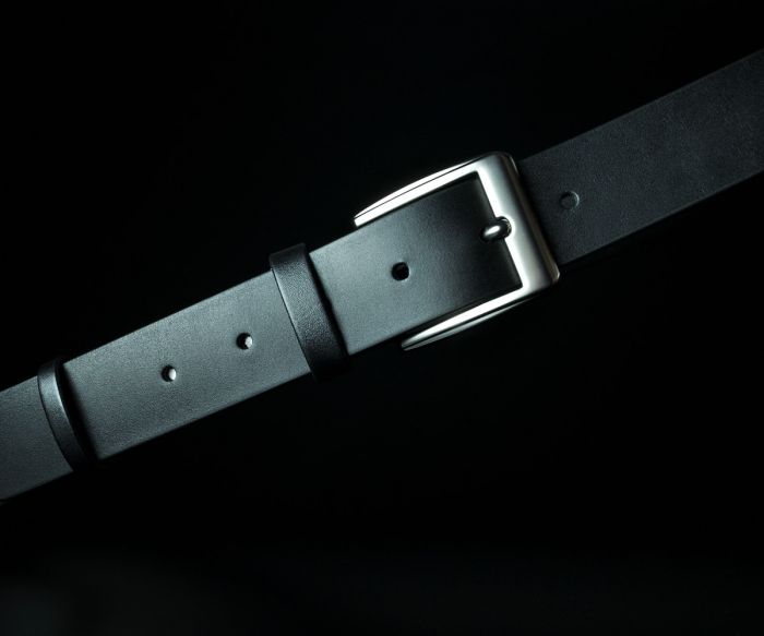 Чоловічий шкіряний ремінь Kremen чорний гладкий 4 см (класична пряжка)