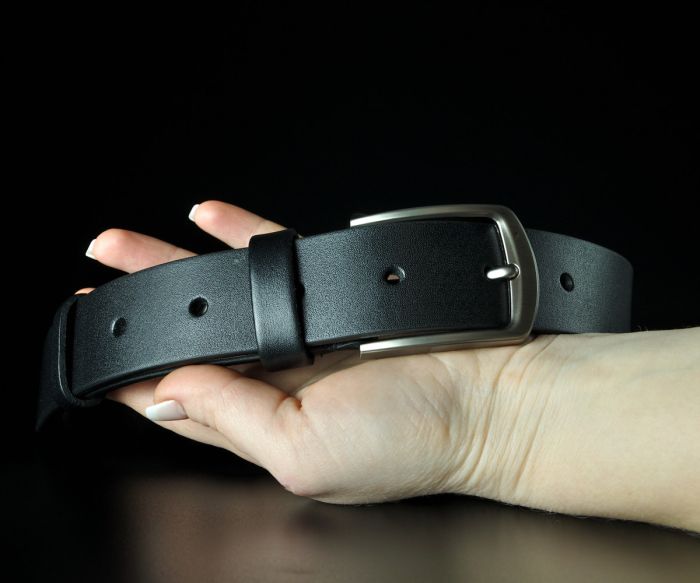 Чоловічий шкіряний ремінь Kremen чорний гладкий 3,5 см — 121 см (класична пряжка)