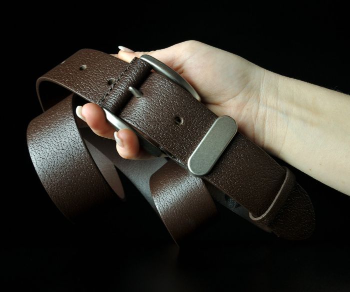 Чоловічий шкіряний ремінь Kremen коричневий структурний 4 см — 125 см (класична пряжка)