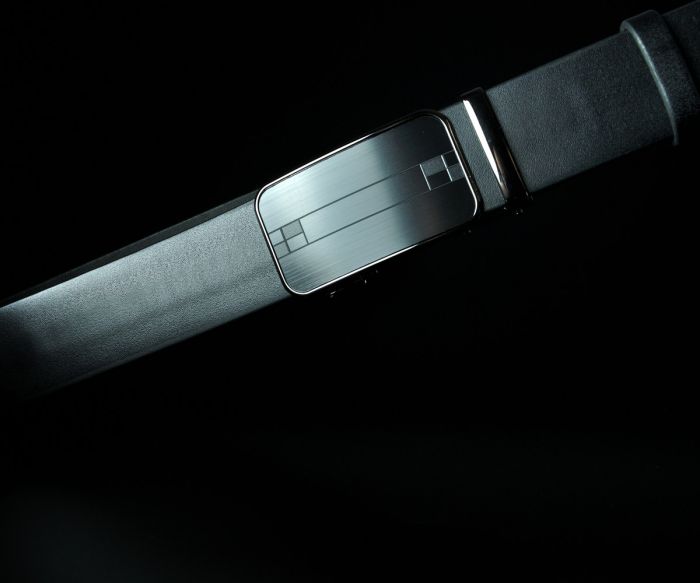 Чоловічий шкіряний ремінь Kremen чорний гладкий 3,7 см — 125 см (пряжка автомат)