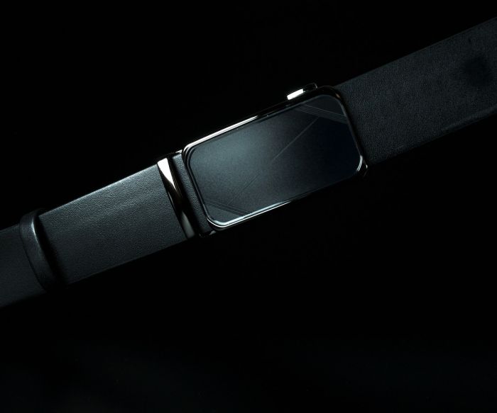 Чоловічий шкіряний ремінь Kremen чорний гладкий 3,7 см — 121 см (чорна пряжка автомат)