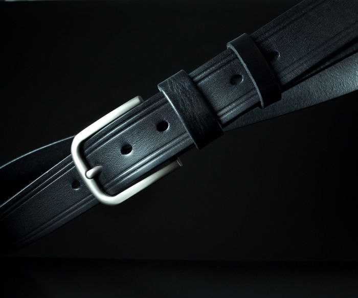 Чоловічий ремінь De Esse чорний з декоративним тисненням по краях (3,8 см)