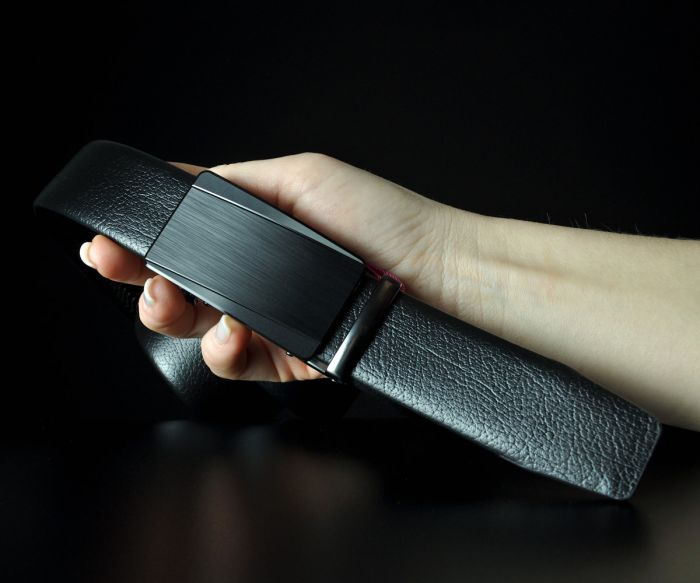 Чоловічий шкіряний ремінь De Esse з дрібнозернистою фактурою, пряжка автомат (3,5 см)