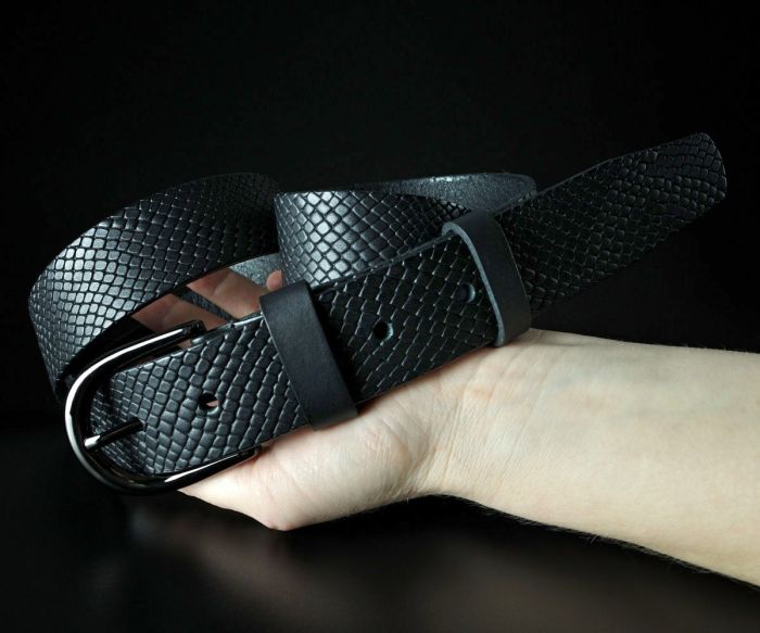 Жіночий шкіряний ремінь Sfip "під рептилію", чорний (3,5 см)