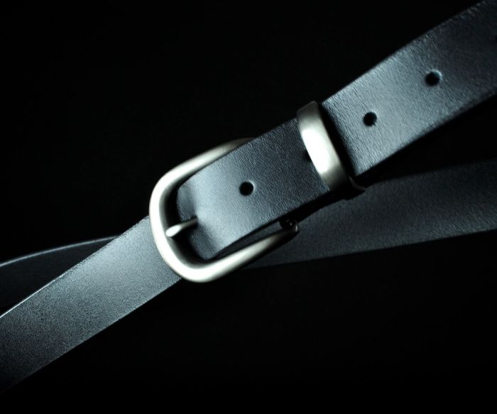 Жіночий шкіряний ремінь Sfip чорного кольору, гладкий (3 см)