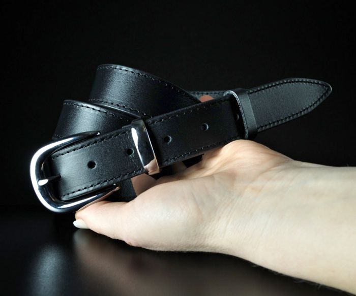 Жіночий шкіряний ремінь Sfip темно-коричневий, з тисненням квіти (3,5 см)