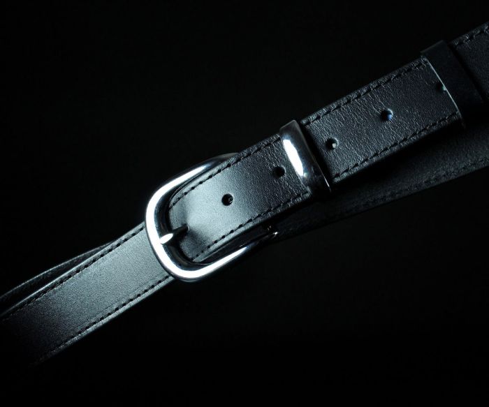 Жіночий шкіряний ремінь Sfip темно-коричневий, з тисненням квіти (3,5 см)