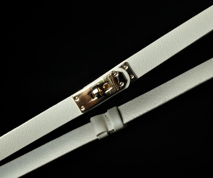 Жіночий шкіряний ремінь Kremen бежевий, пряжка-замок (2 см)