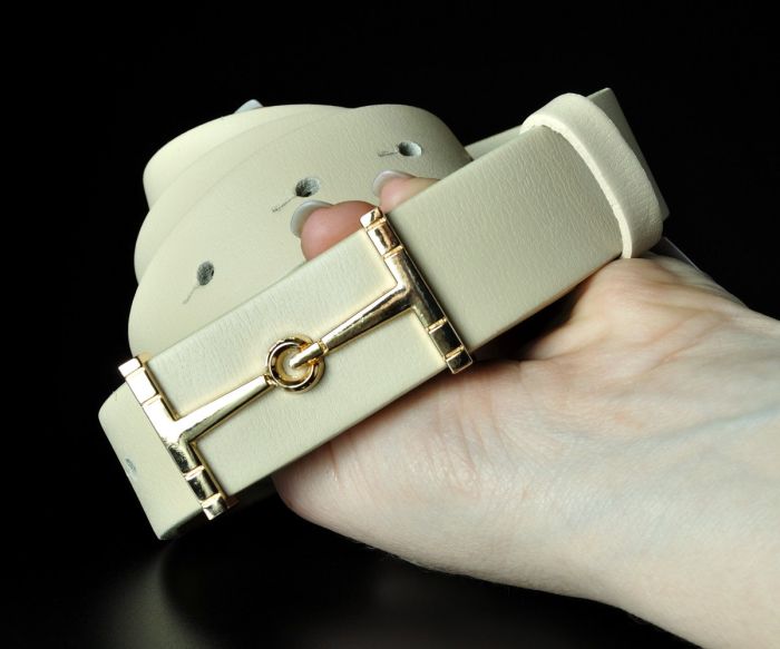 Жіночий шкіряний ремінь Kremen молочного кольору, пряжка-гвоздик (3 см)