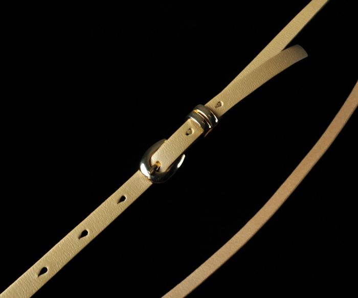 Жіночий вузький шкіряний ремінь Kremen карамельний (1 см)