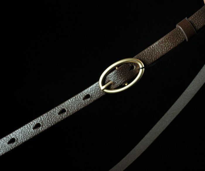 Жіночий шкіряний ремінь Kremen коричневий, овальна пряжка (1,5 см)