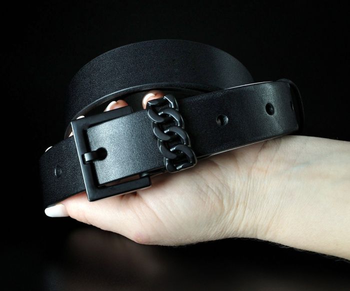 Жіночий шкіряний ремінь Kremen чорний, гладкий (3 см)