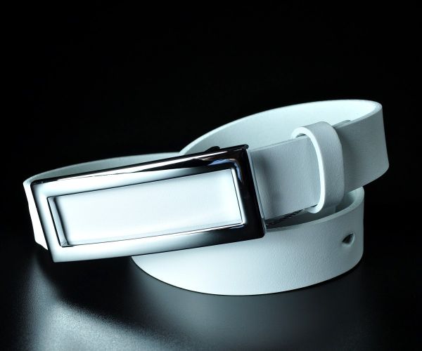 Жіночий шкіряний ремінь Kremen білий, гладкий (2,5 см)