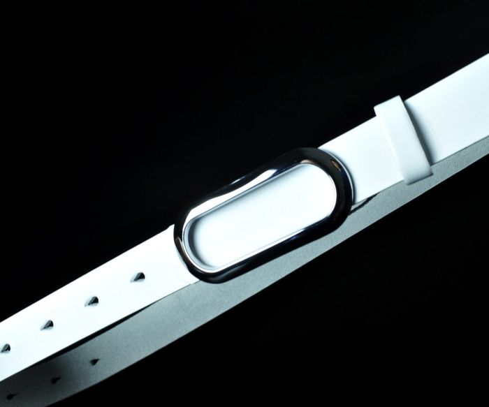 Жіночий шкіряний ремінь Kremen білий, овальна пряжка (2,5 см)