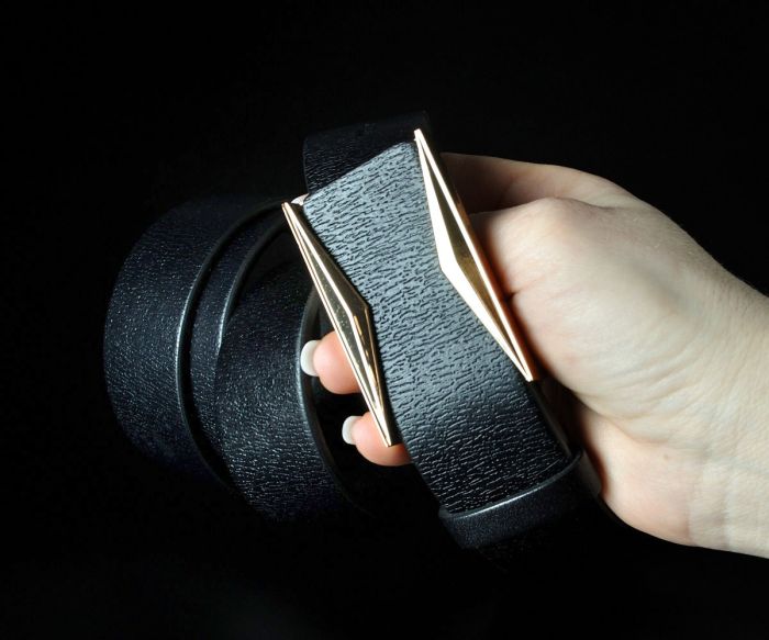 Жіночий шкіряний ремінь Kremen чорний, текстурний (3,5 см)