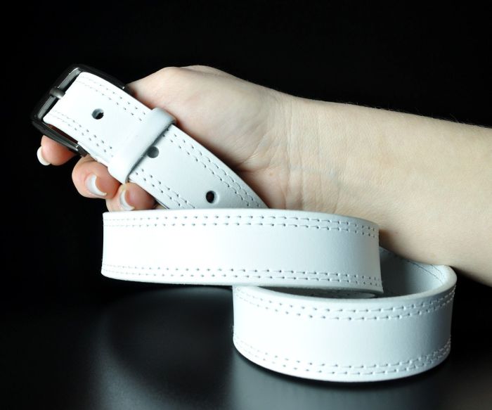 Жіночий шкіряний ремінь Kremen білий, з подвійною прошивкою (3 см)