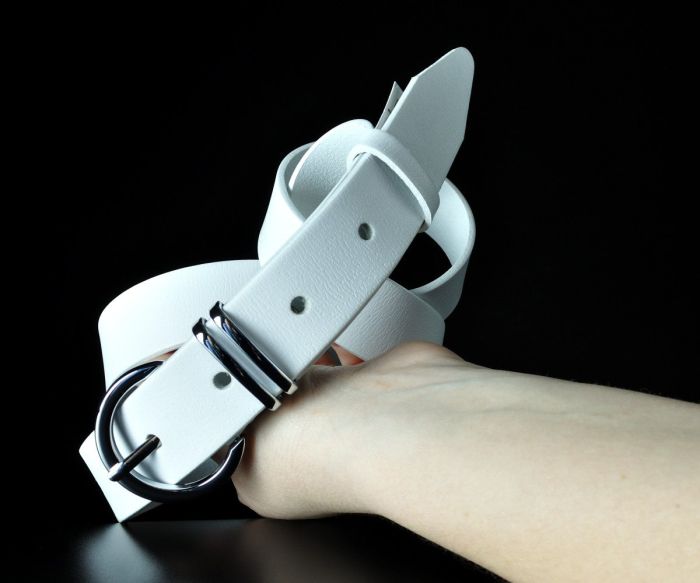 Жіночий шкіряний ремінь Kremen білий, напівкругла пряжка (3 см)