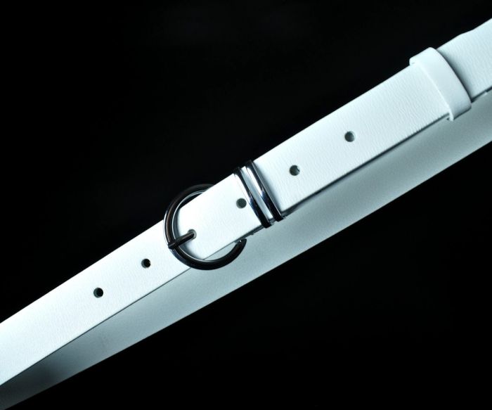 Жіночий шкіряний ремінь Kremen білий, напівкругла пряжка (3 см)